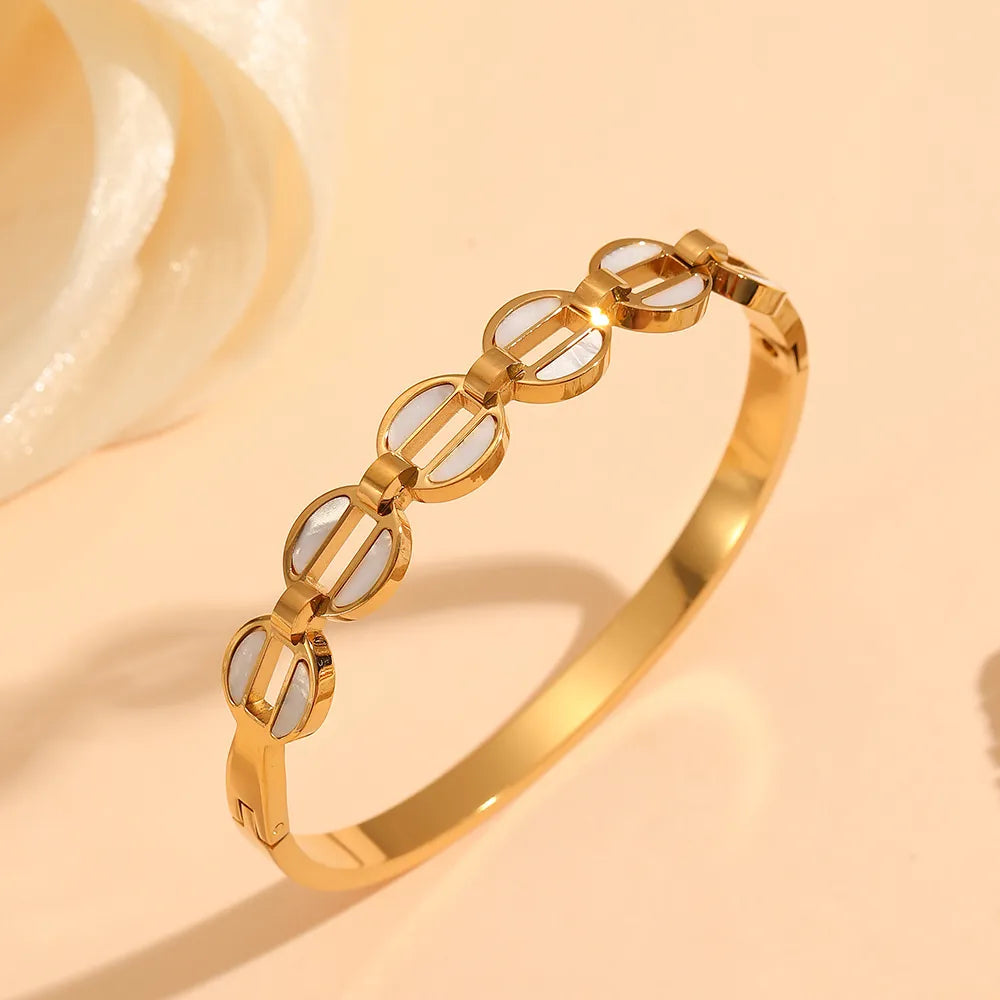 Double D Bangle