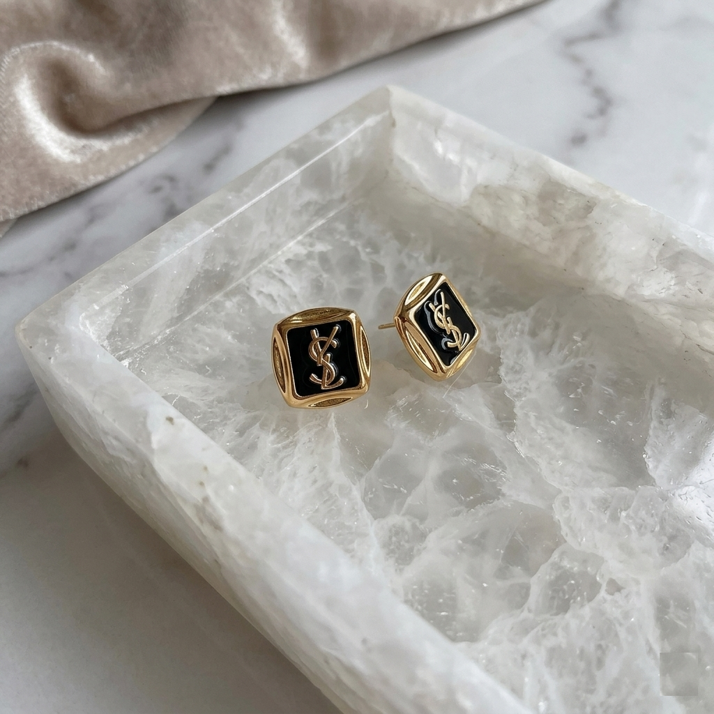 French Retro Letter Stud Earrings – Gold Plated Silver Needle