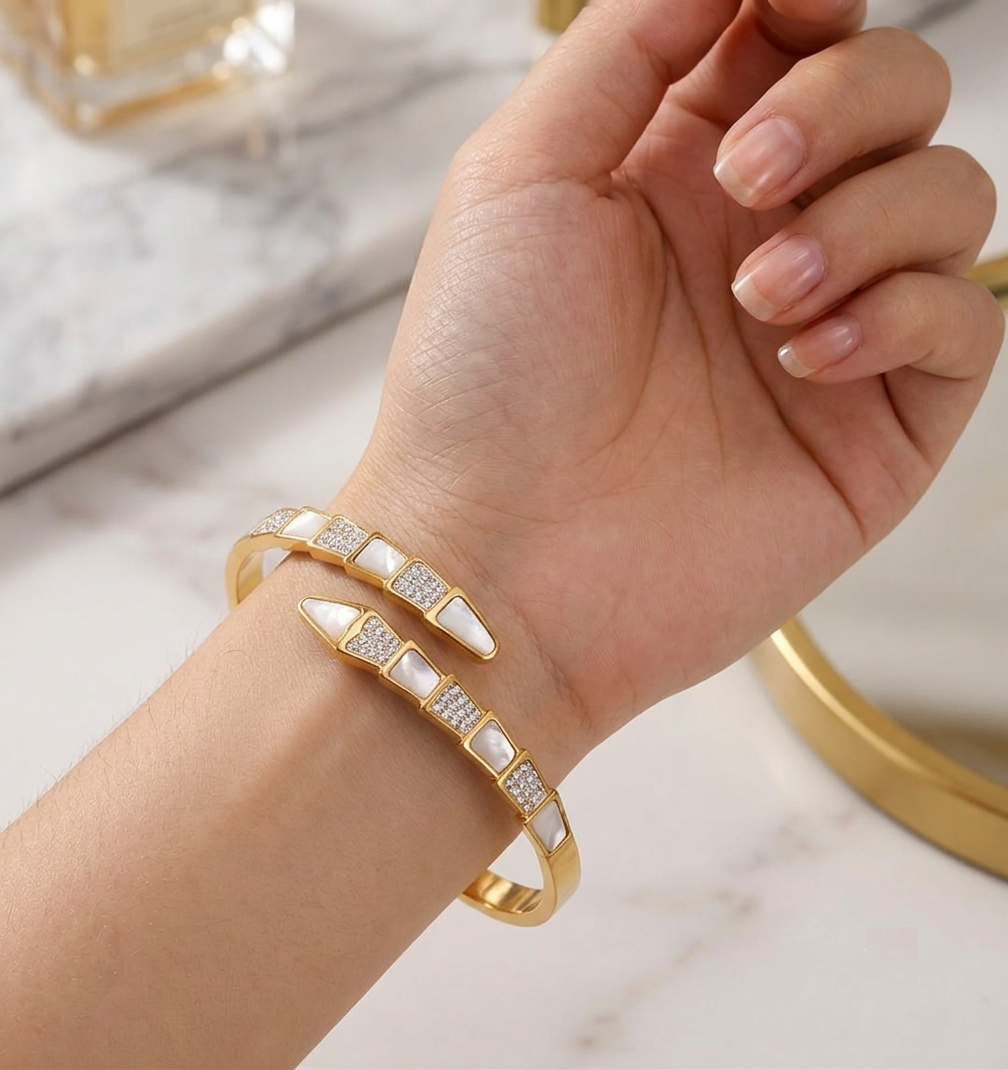 Serpent Crystal Cuff – 18K Gold Plated Stainless Steel Bangle