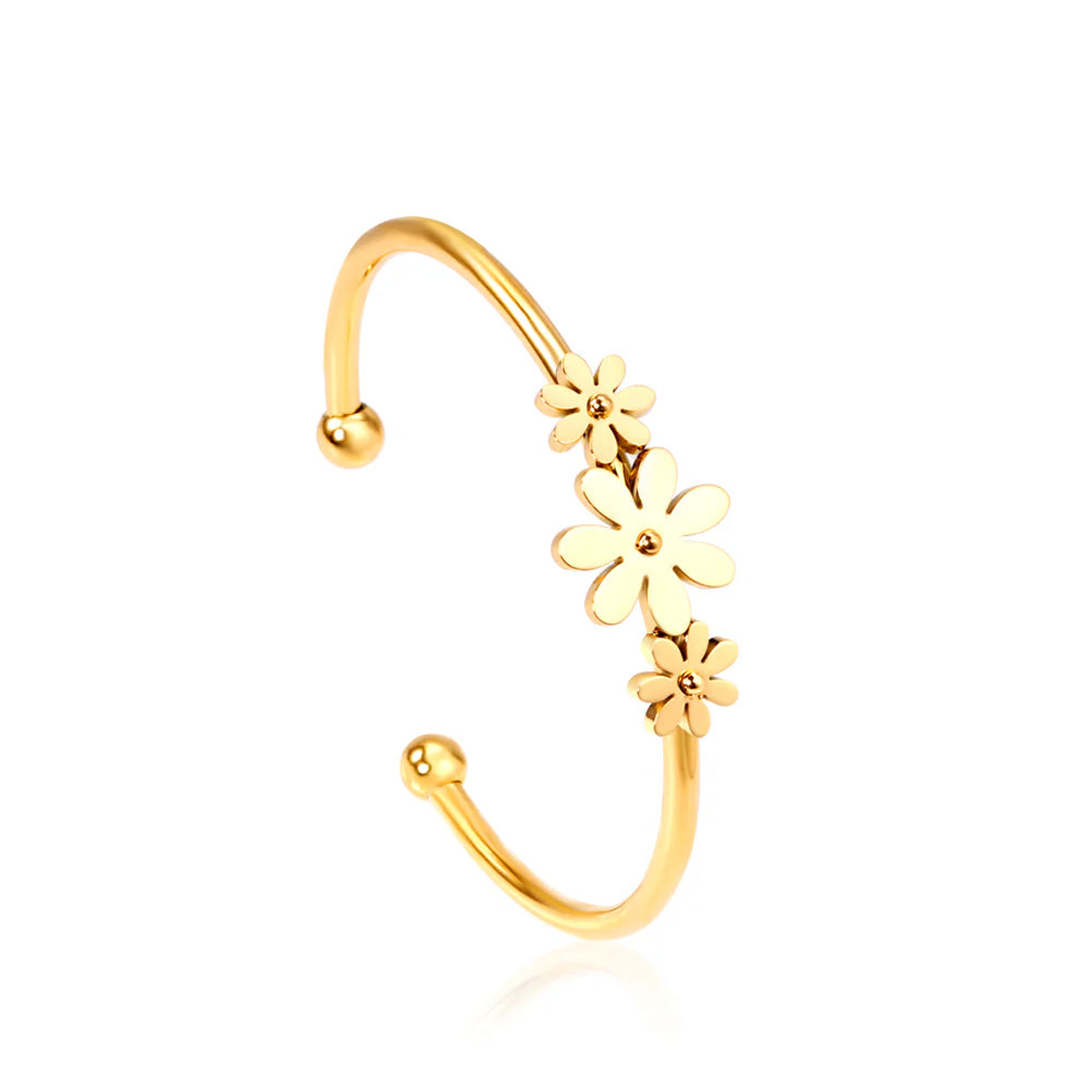 Trio Blossom Gold Bracelet — Elegant Floral Stainless Steel Bangle