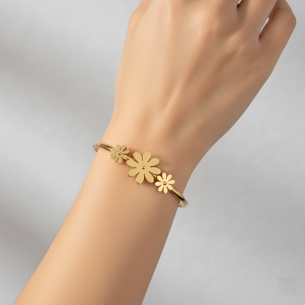 Trio Blossom Gold Bracelet — Elegant Floral Stainless Steel Bangle