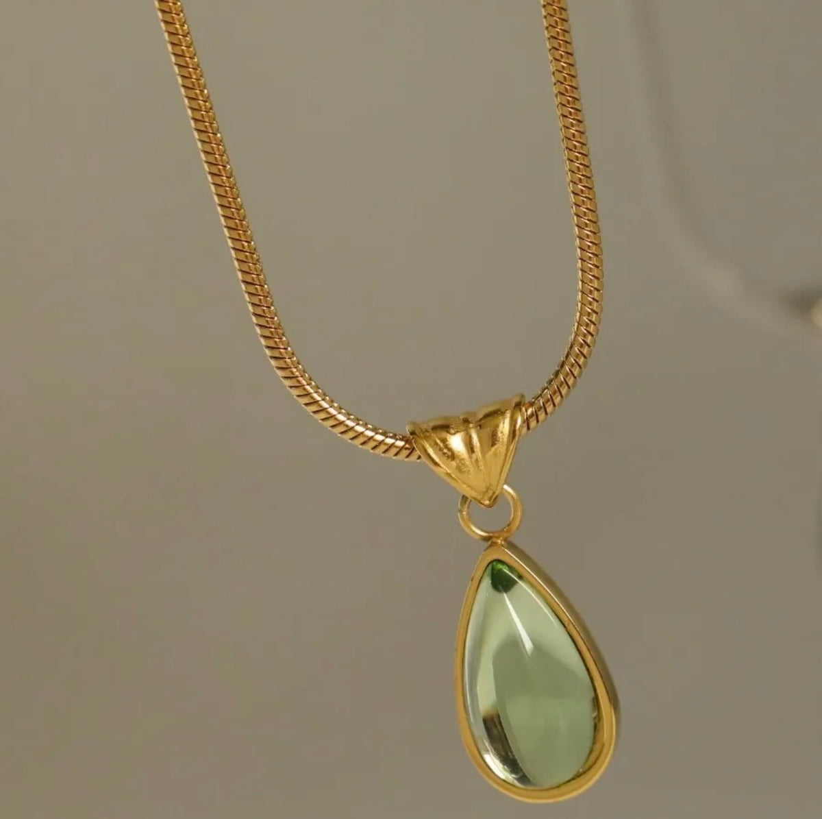 Teardrop Pendant Necklace