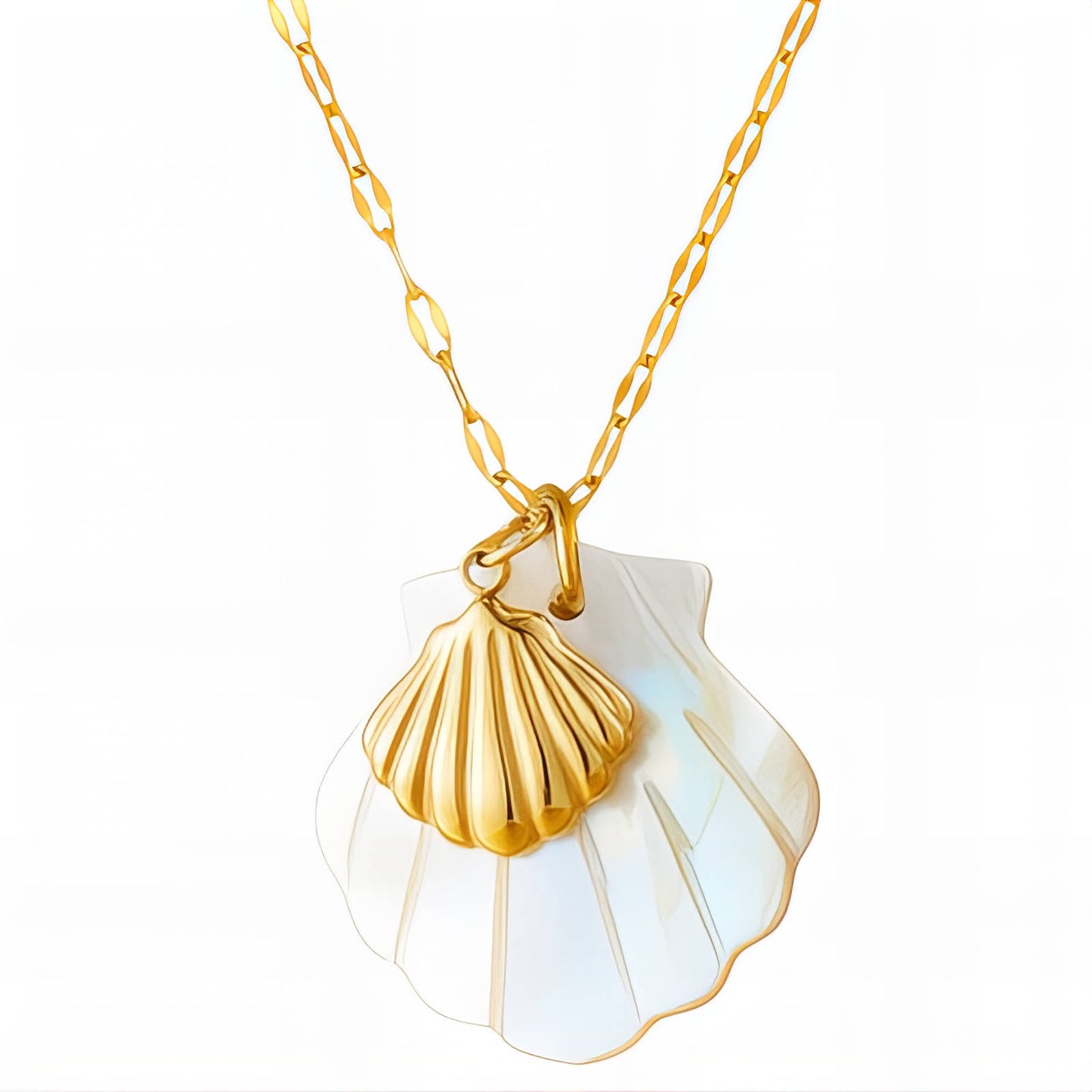 Collier pendentif coquillage lumineux – Élégance dorée inspirée de l'océan