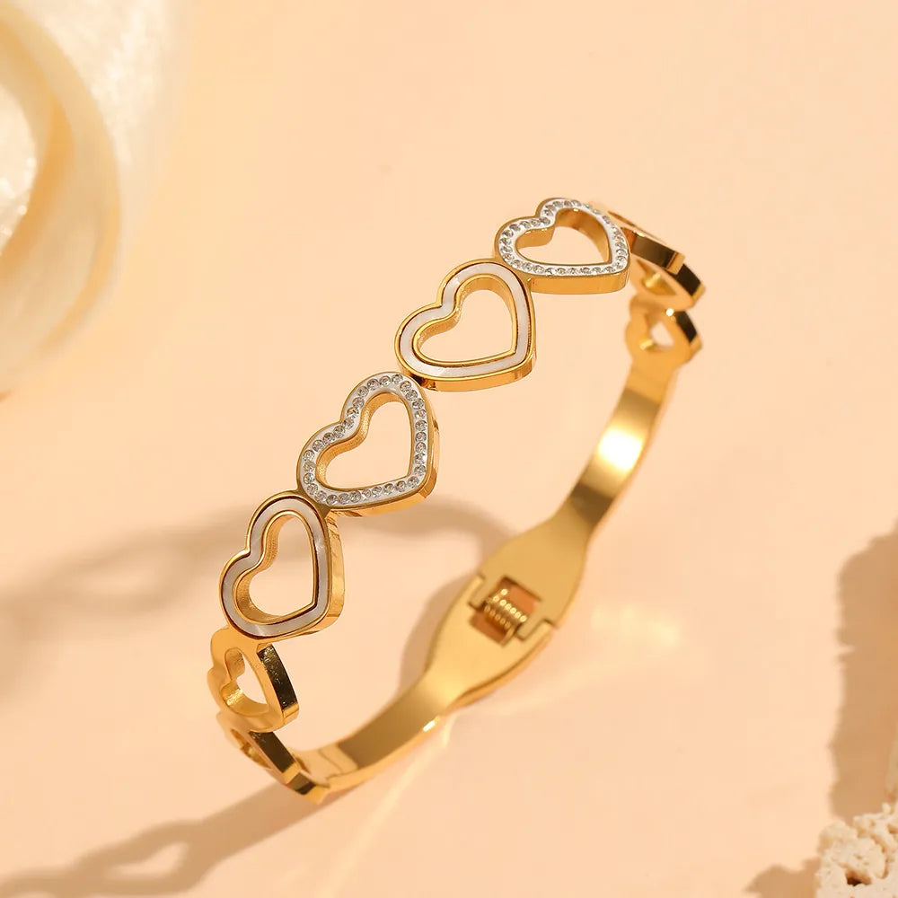 Heart link Bangle
