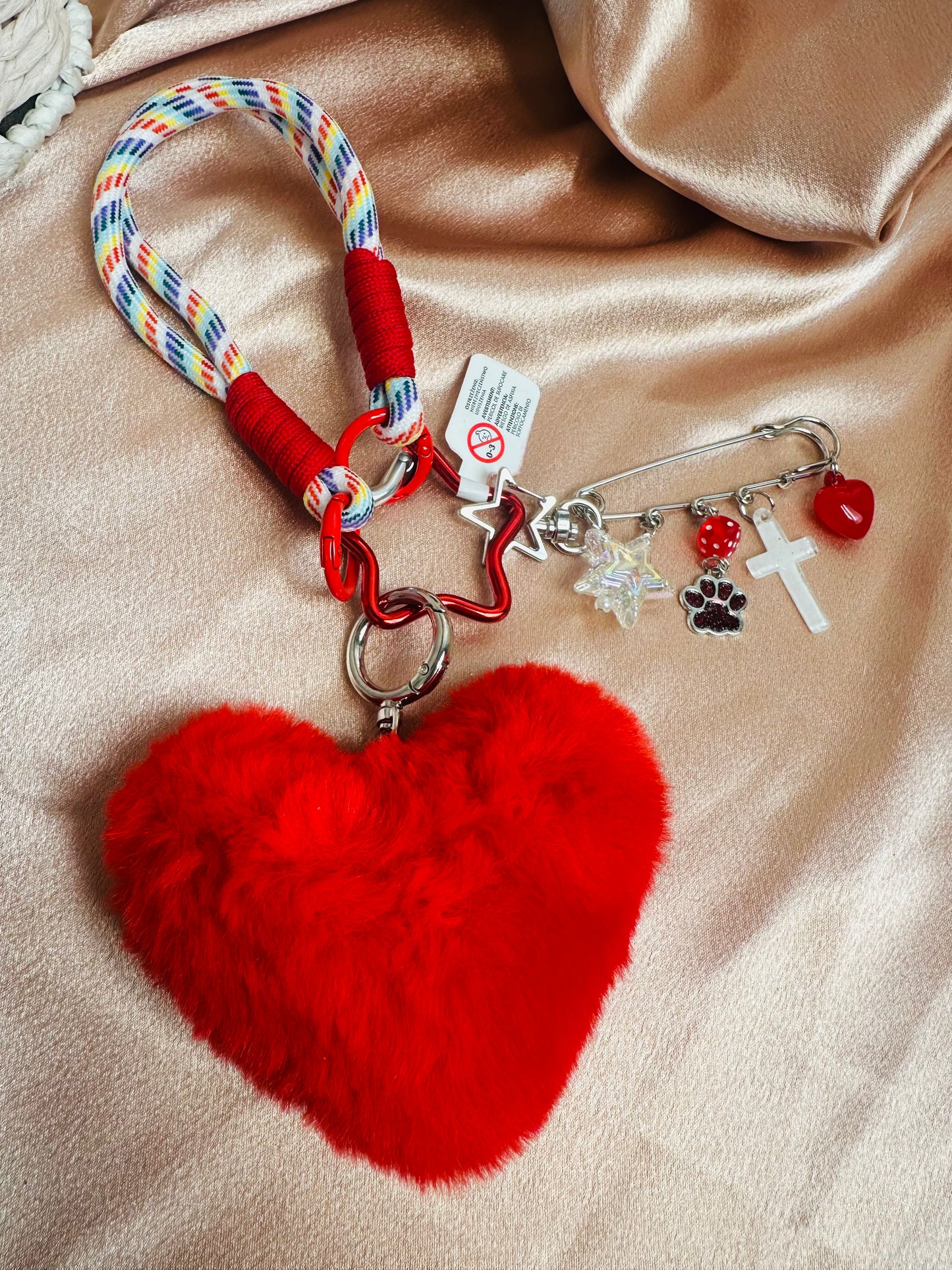 Porte-clés Cœur Moelleux — Adorable Accessoire de Sac à Breloques Multiples