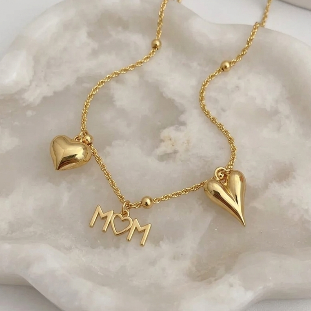 Mom Heart Charm Necklace – 18K Gold Plated Stainless Steel