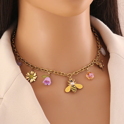 Collier Pendentif Abeille Florale