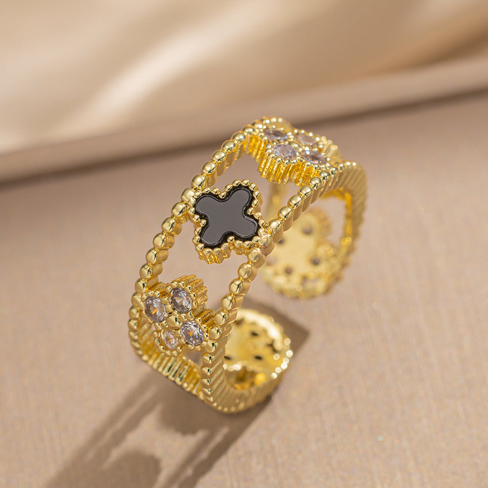 Zircon Clover Ring