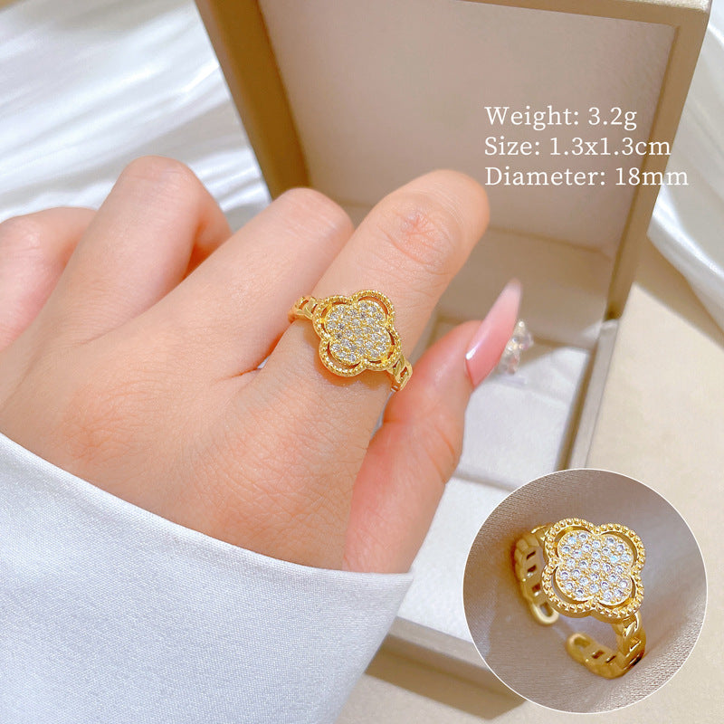 Clover Sparkle Ring