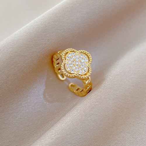 Clover Sparkle Ring