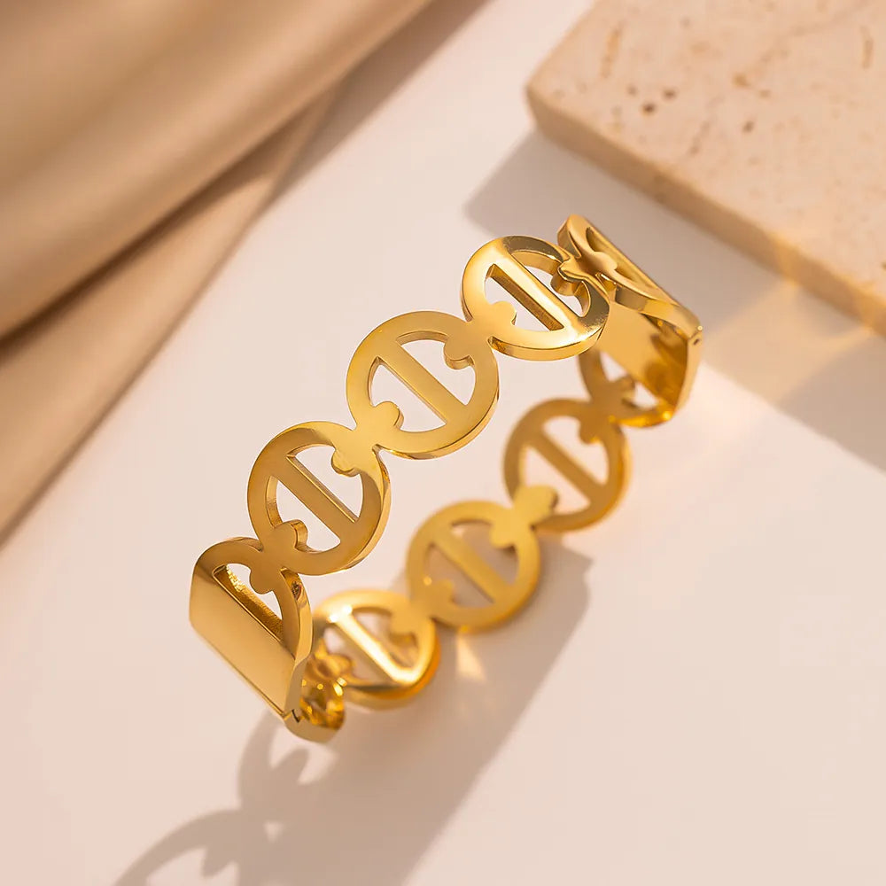 Round Cuff Bangle - 18K Gold Plated Stainless Steel