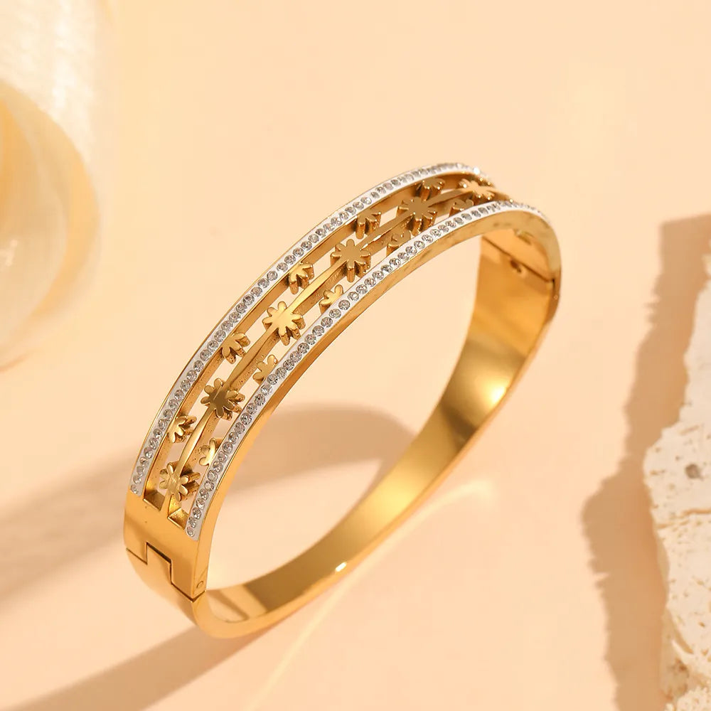Daisy Luxe Bangle