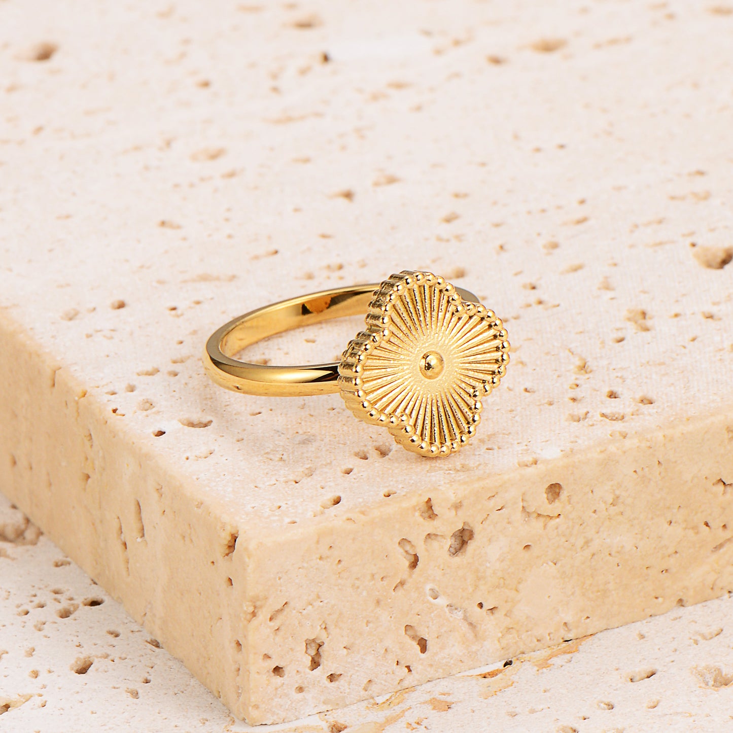 Gold Clover Ring
