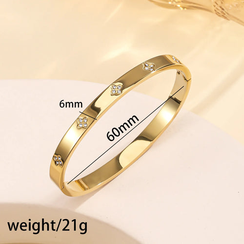 Lucky clover Bangle