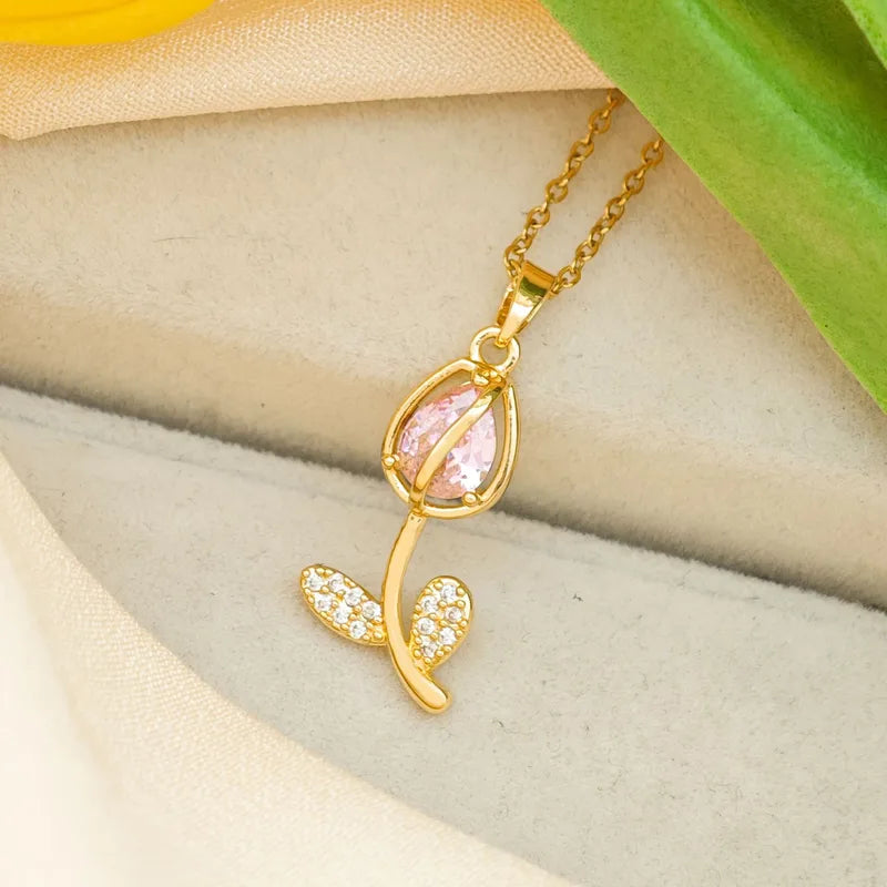 Tulip Glow Necklace – 18K Gold Plated Stainless Steel