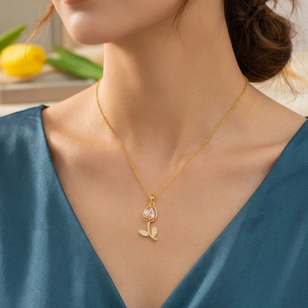 Tulip Glow Necklace – 18K Gold Plated Stainless Steel