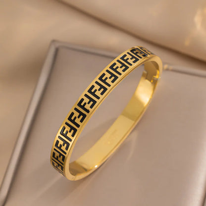 Velora Bangle