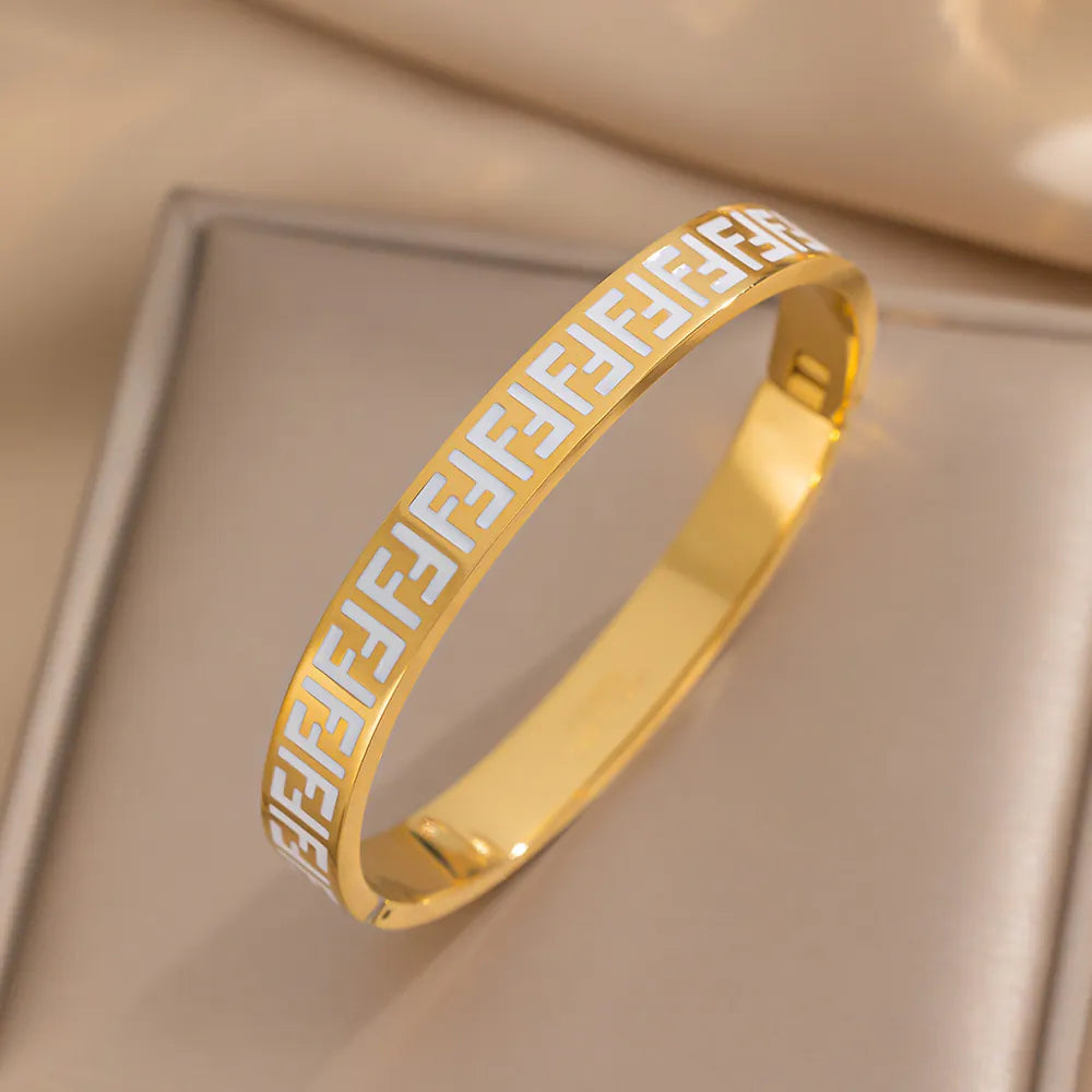Velora Bangle